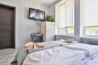 Хостелы Light Life Hostel Киев Двухместный номер Делюкс с 1 кроватью и душем-2