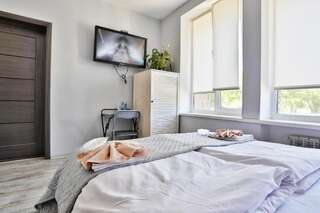 Хостелы Light Life Hostel Киев Двухместный номер Делюкс с 1 кроватью и душем-9